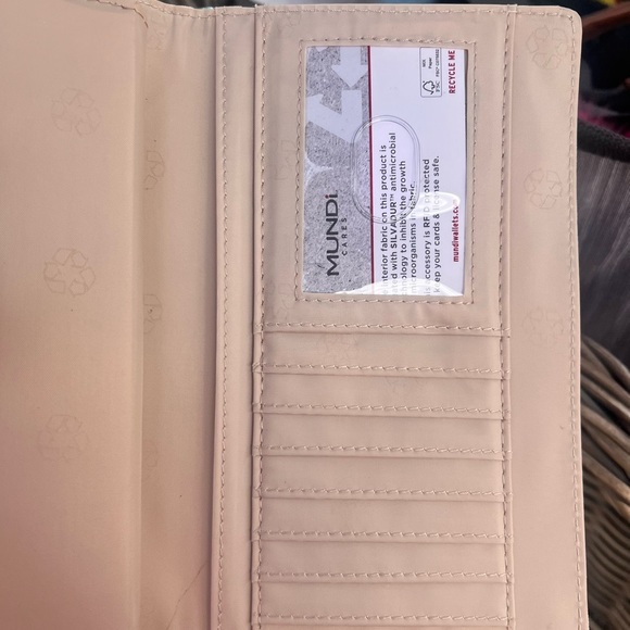 Mundi Crossbody Wallet Butterflies Summer Styling Accessories RIFD Protected - Picture 14 of 16